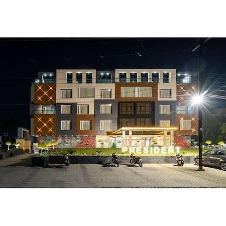 Hotel Shivay President Ujjain Zewnętrze zdjęcie