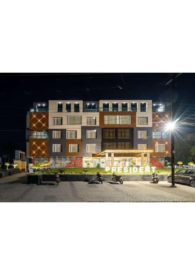 Hotel Shivay President Ujjain Zewnętrze zdjęcie