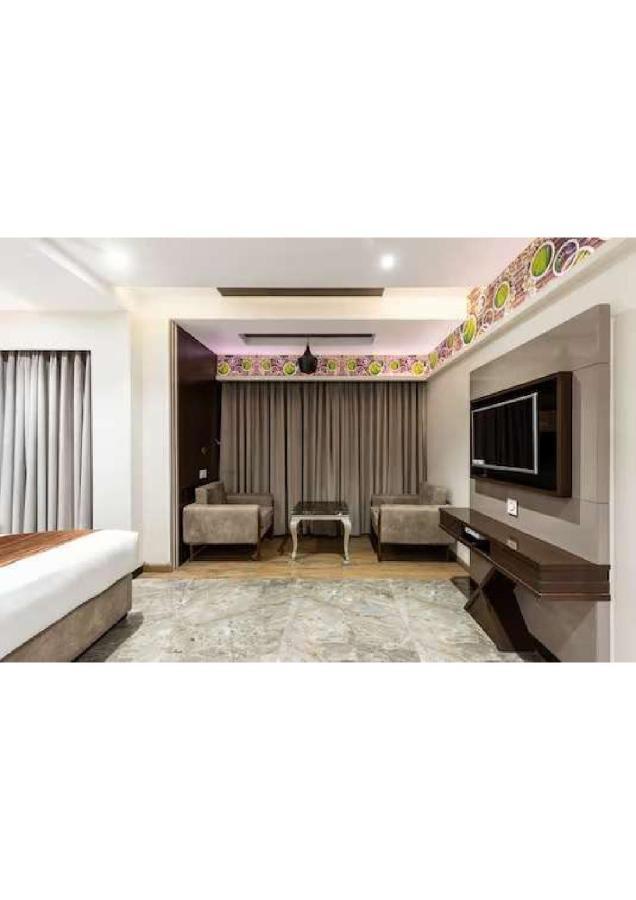 Hotel Shivay President Ujjain Zewnętrze zdjęcie